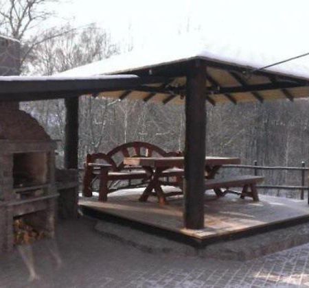 Дом Для Отдыха В Лесу Rzhyshchiv Exterior photo